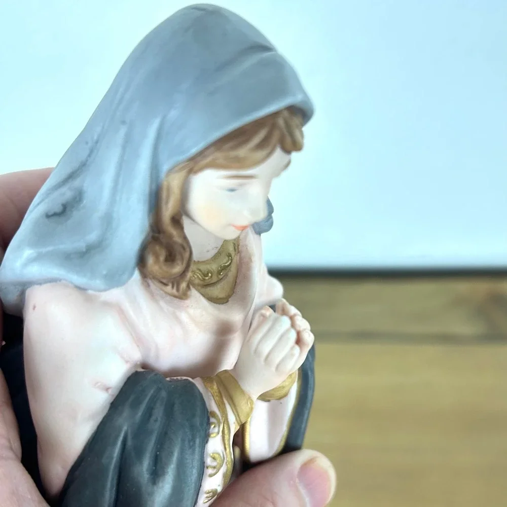 Kirkland Signature #75177 Nativity Mary Figurine‎ Porcelain Replacement Figure